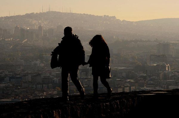 Comment organiser une randonnée pour découvrir les paysages lunaires de la vallée de la mort, USA ?