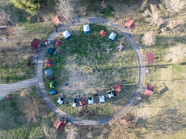Où séjourner pour des vacances en Corse avec des ateliers de fabrication de fromage et des randonnées en montagne ?